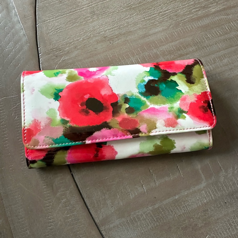 Women’s floral wallet